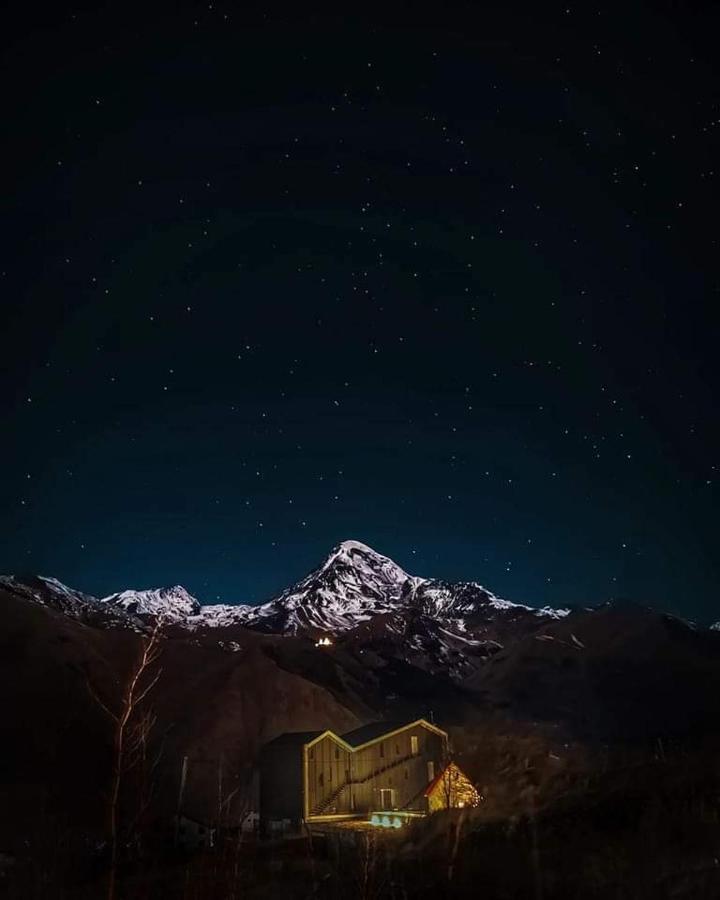 Step Inn - Kazbegi Exterior photo