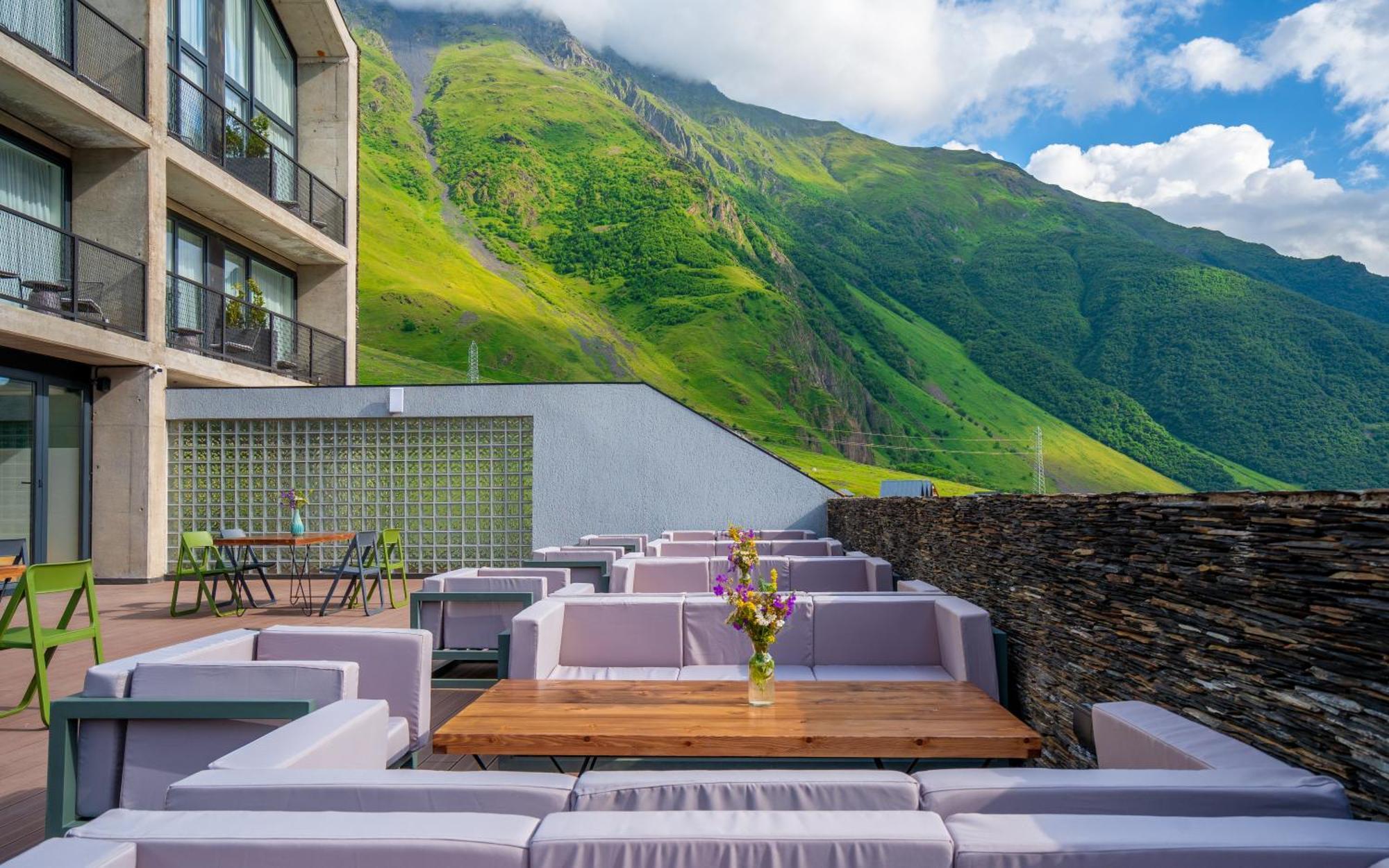 Step Inn - Kazbegi Exterior photo